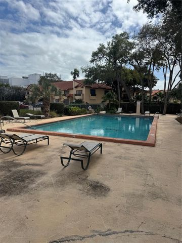 7816 SW 102nd Ln, Miami, FL 33156