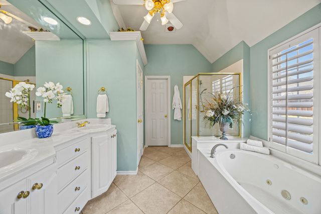 8625 Old Oak Drive, Irving, TX 75063