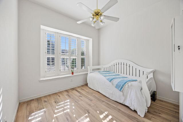 8625 Old Oak Drive, Irving, TX 75063