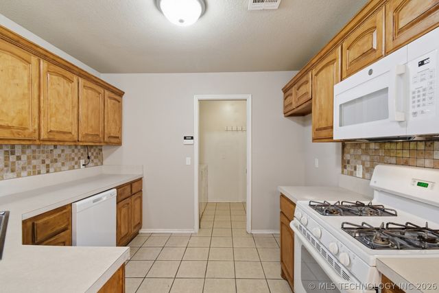 1510 W 117th Court, Jenks, OK 74037