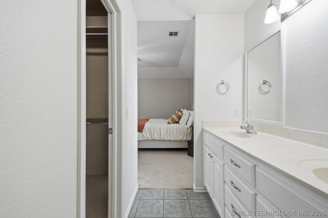 1510 W 117th Court, Jenks, OK 74037