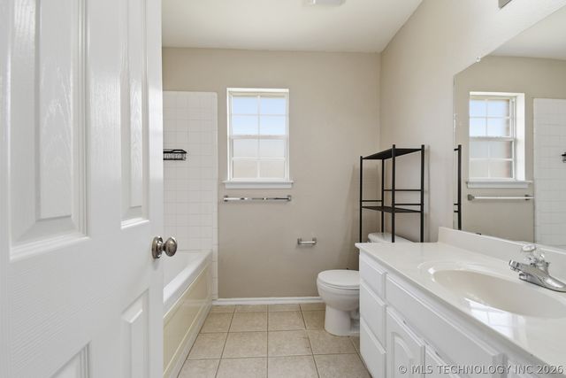 1510 W 117th Court, Jenks, OK 74037