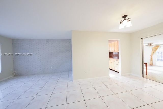 5511 NW 180th Ter, Miami Gardens, FL 33055