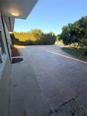 5511 NW 180th Ter, Miami Gardens, FL 33055