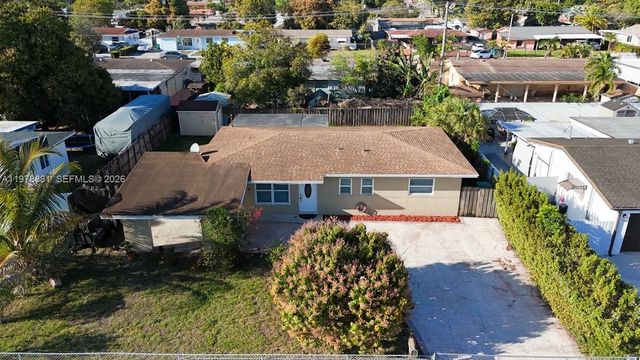 5511 NW 180th Ter, Miami Gardens, FL 33055