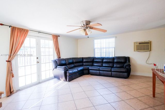 5511 NW 180th Ter, Miami Gardens, FL 33055
