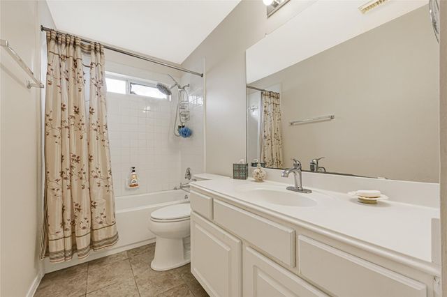 1614 Roaring Springs Lane, Pasadena, TX 77586