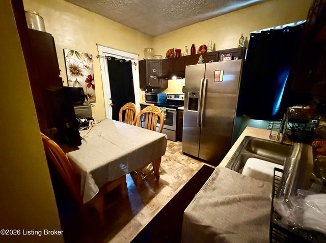 631 S 43rd St, Louisville, KY 40211