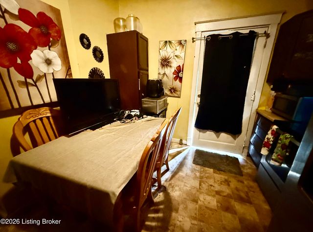 631 S 43rd St, Louisville, KY 40211