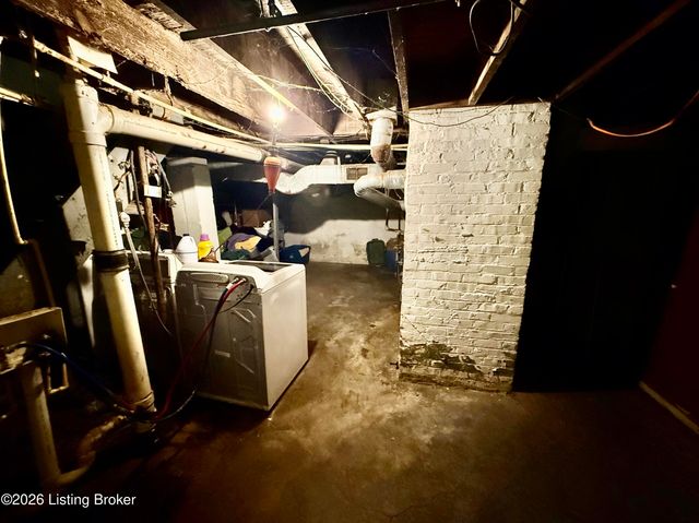 631 S 43rd St, Louisville, KY 40211