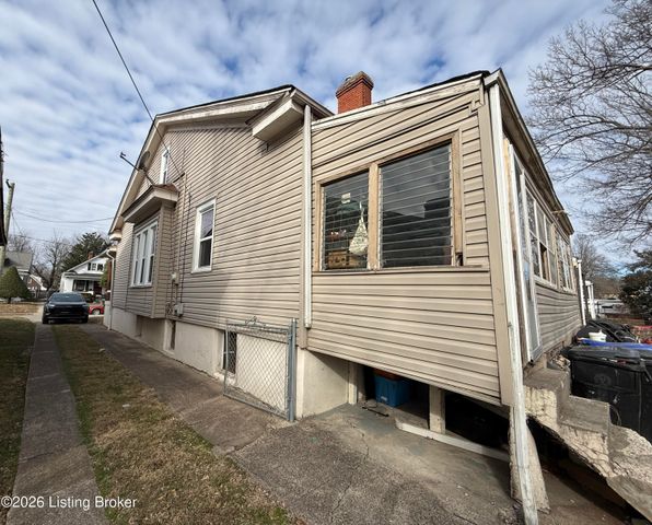 631 S 43rd St, Louisville, KY 40211