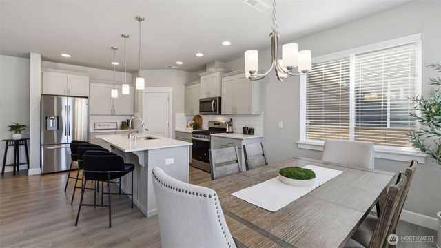 12303 SE 271st Place, Kent, WA 98030