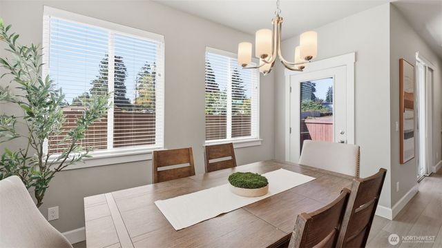 12303 SE 271st Place, Kent, WA 98030