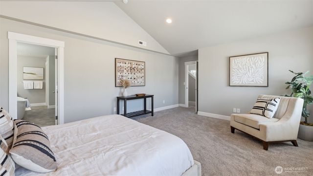 12303 SE 271st Place, Kent, WA 98030