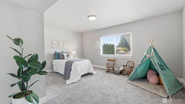 12303 SE 271st Place, Kent, WA 98030