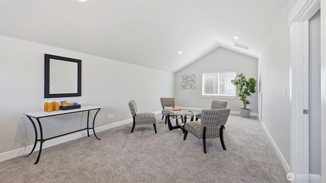 12303 SE 271st Place, Kent, WA 98030