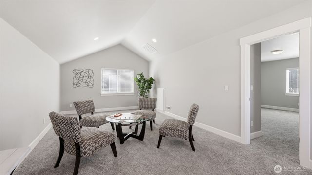 12303 SE 271st Place, Kent, WA 98030