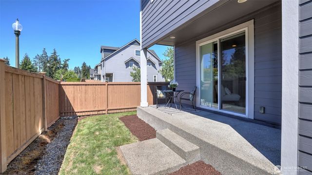 12303 SE 271st Place, Kent, WA 98030