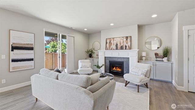 12303 SE 271st Place, Kent, WA 98030