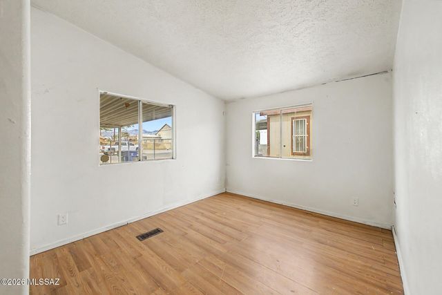 31 W 32nd Street, Tucson, AZ 85713
