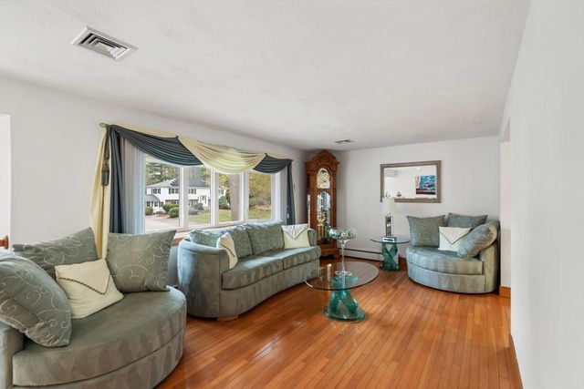 33 Arlene Ave, Wilmington, MA 01887