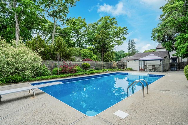 1333 Boston Avenue, Bay Shore, NY 11706
