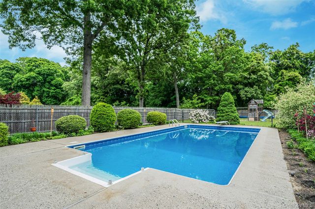 1333 Boston Avenue, Bay Shore, NY 11706