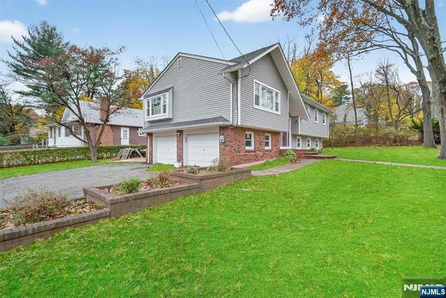 182 Yawpo Avenue, Oakland, NJ 07436