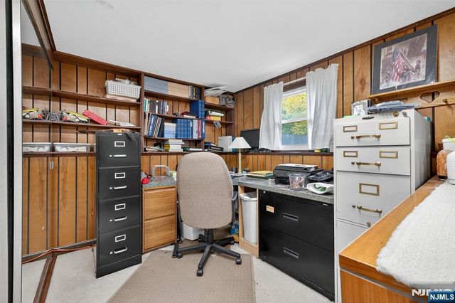 182 Yawpo Avenue, Oakland, NJ 07436