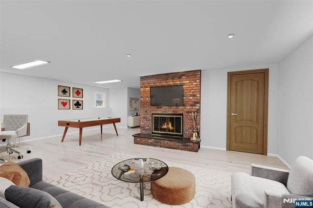 182 Yawpo Avenue, Oakland, NJ 07436