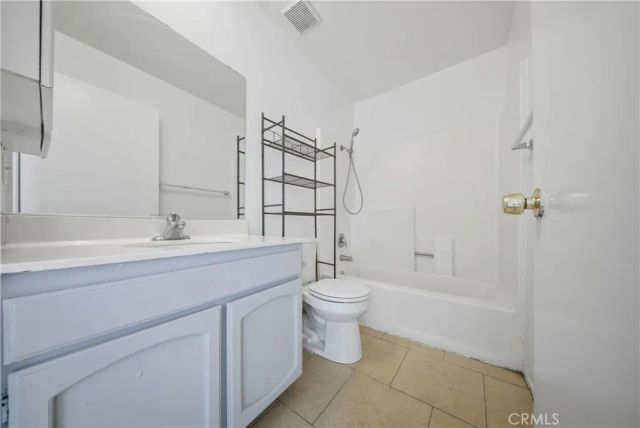 38710 10th East, Palmdale, CA 93550