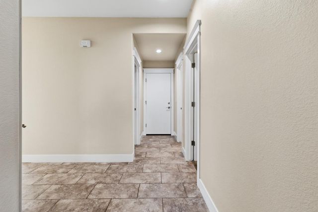 3300 Fetereia Dr, Modesto, CA 95355