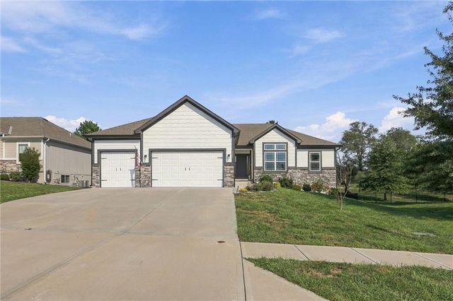 2209 Greenfield Court, Kearney, MO 64060