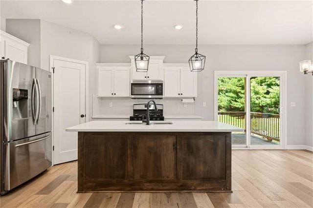 2209 Greenfield Court, Kearney, MO 64060