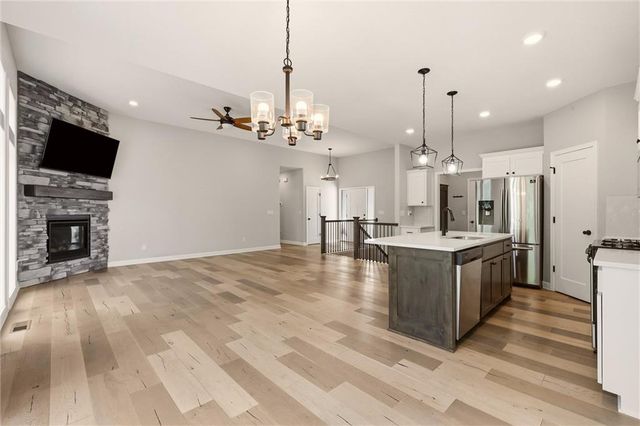 2209 Greenfield Court, Kearney, MO 64060