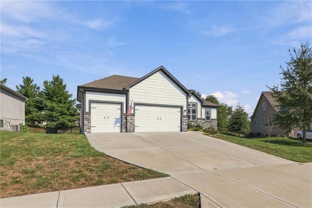 2209 Greenfield Court, Kearney, MO 64060