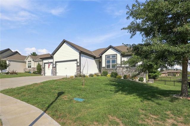 2209 Greenfield Court, Kearney, MO 64060