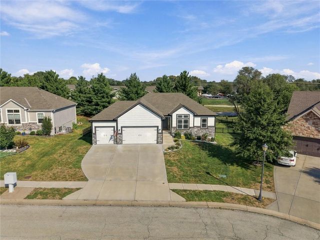 2209 Greenfield Court, Kearney, MO 64060