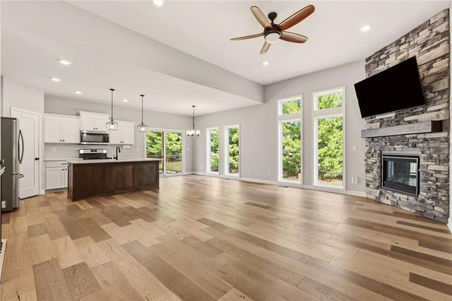 2209 Greenfield Court, Kearney, MO 64060