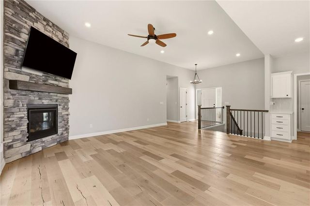 2209 Greenfield Court, Kearney, MO 64060