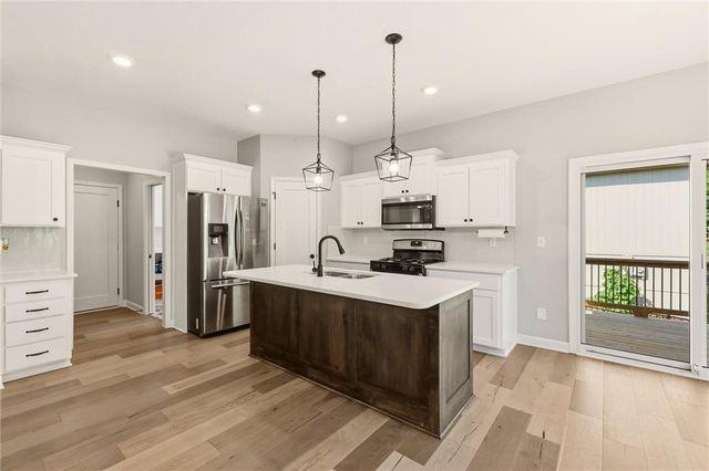 2209 Greenfield Court, Kearney, MO 64060