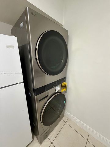 2530 W 67th Pl 12-29, Hialeah, FL 33016