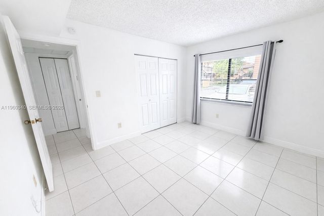 2530 W 67th Pl 12-29, Hialeah, FL 33016