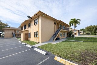 2530 W 67th Pl 12-29, Hialeah, FL 33016