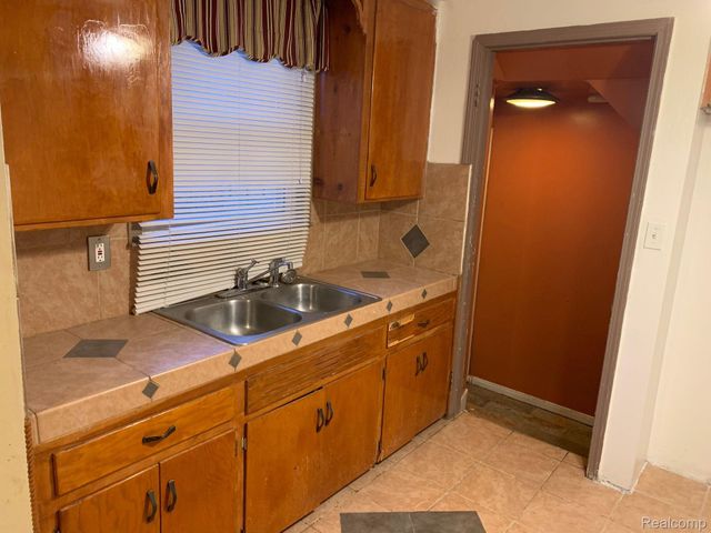 15825 BRINGARD Drive, Detroit, MI 48205