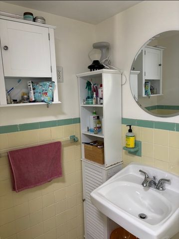 18 Tremont St. 3, Cambridge, MA 02139