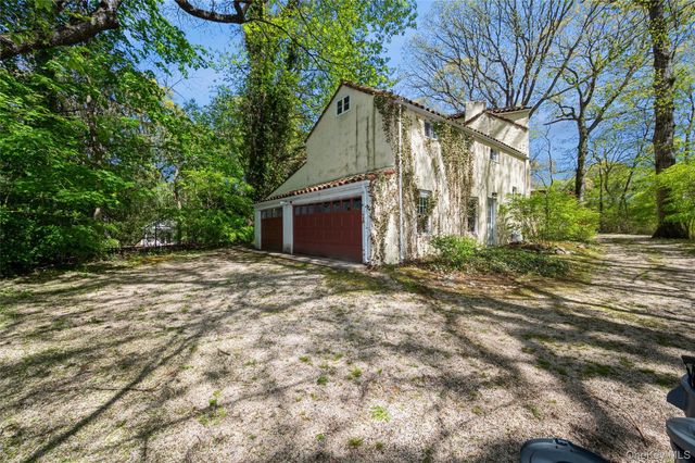 67 The Serpentine, Roslyn Estates, NY 11576