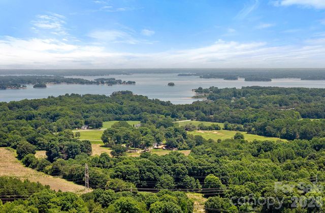 2099 Rock Springs Circle, Denver, NC 28037