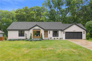 2019 W 81st Terrace, Leawood, KS 66206