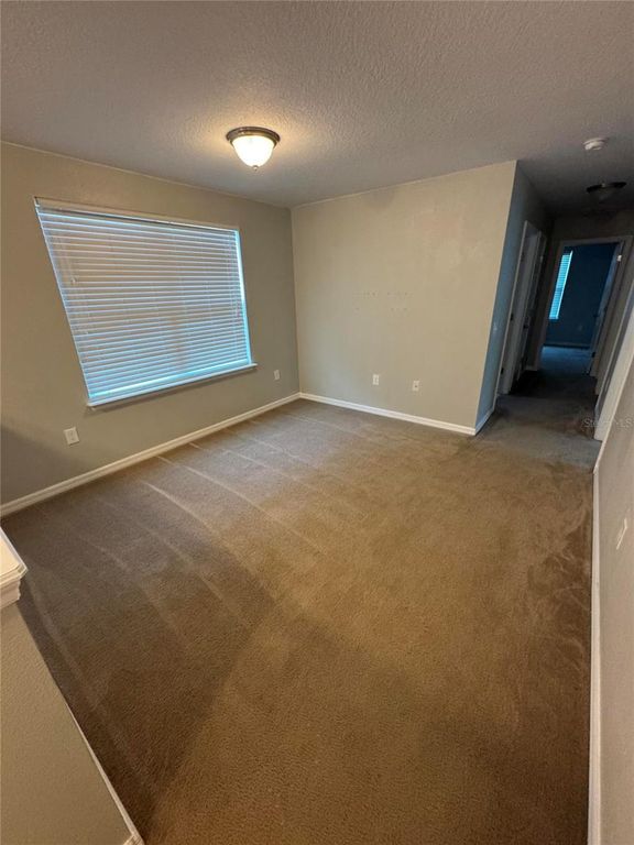 Image 21 of property listing at 11938 SILVERLAKE PARK DRIVE, Windermere, FL 34786